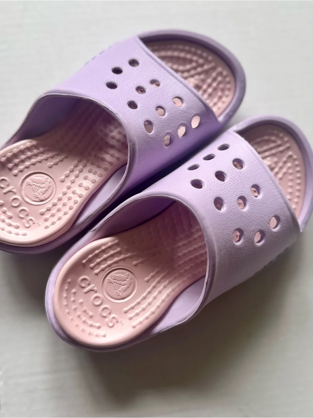 CROCS soft lavender